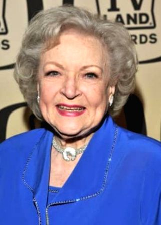 'Golden Girls' star, TV legend Betty White passes away - Vimarsana News