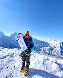 Kabak Yano becomes fifth Arunachalee woman to scale Mt Everest - Vimarsana News