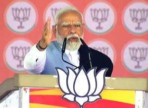 PM Modi slams Lalu Prasad over 2002 Gujarat train burning incident - Vimarsana News