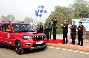 CISC Lt Gen JP Mathew flags off car rally at National War Memorial - Vimarsana News