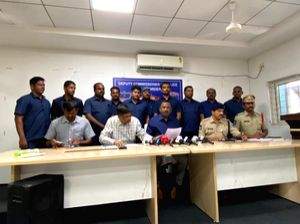 Cyberabad police nabs online cricket betting gang, seizes money - Vimarsana News
