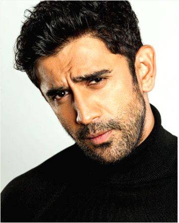 Amit Sadh aims to honour dedication of journalists through his film 'Ghuspaith: Between Borders' - Vimarsana News