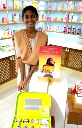 Dusky Dharavi teen 'sells' luxury beauty brand, wins netizens' hearts - Vimarsana News