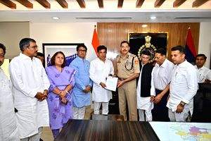Edited & fake videos on social media: Congress delegation meets Delhi Police Commissioner - Vimarsana News