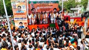 'Elect Nitin Gadkari with record majority', Fadnavis urges voters - Vimarsana News