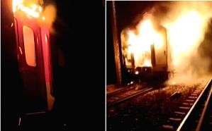 Fire breaks out in AC coach of Mumbai-bound Holi special train in Bihar's Bhojpur - Vimarsana News