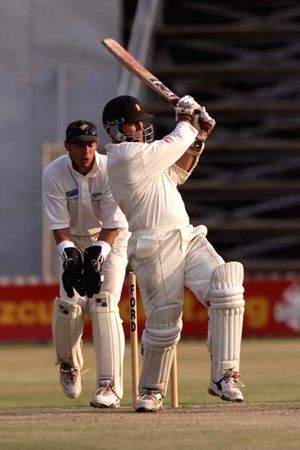 Former Zimbabwe cricketer Guy Whittall injured by leopard - Vimarsana News