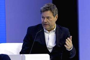 German economy minister denies suppressing nuclear phase-out concerns - Vimarsana News
