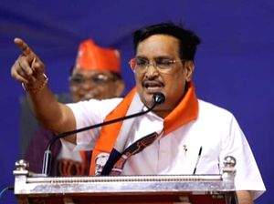 Gujarat unit BJP chief holds strategy meeting in Rajkot - Vimarsana News