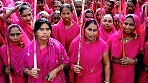 'Gulabi Gang' sari finds its way to London exhibition - Vimarsana News