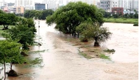 Heavy rainfall batters S.Korea - Vimarsana News