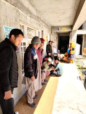 Heavy voter turnout in Ladakh LS seat - Vimarsana News