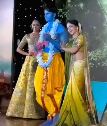 Hema Malini enthralls audience with dance performance at book launch of 'Chal Mann Vrindavan' - Vimarsana News