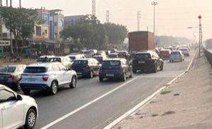 Huge rush on Hyderabad-Vijayawada highway as thousands head home for Sankranti - Vimarsana News