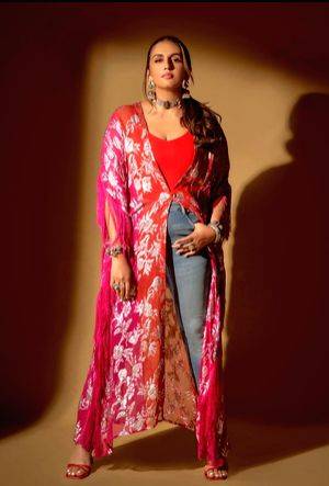 Huma Qureshi opts for a fusion look, drops glimpse of her 'happy face' - Vimarsana News