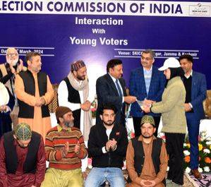 Information on Electoral Bonds will be disclosed on time: CEC - Vimarsana News