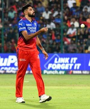 IPL 2024: Siraj needs rest, not only physical, mental as well, says Harbhajan Singh over pacer's poor form - Vimarsana News