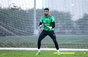ISL: Chennaiyin FC extend contract of goalkeeper Samik Mitra until 2027 - Vimarsana News