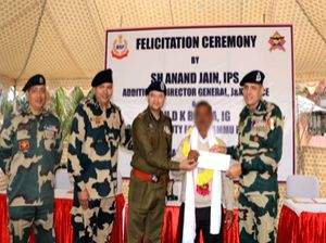 J&K Police felicitate man for providing info on Pakistani drone - Vimarsana News
