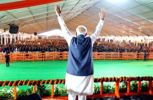 Beneficiaries of govt schemes thank PM Modi for development in J&K(IANS Interview) - Vimarsana News
