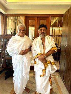 Karnataka Dy CM Shivakumar visits temples before launching campaign for Lok Sabha polls - Vimarsana News