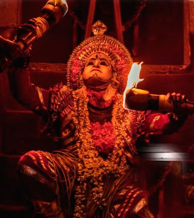SC stays Kerala HC bail condition prohibiting playing Varaha Roopam song in 'Kantara' - Vimarsana News