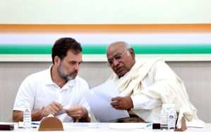 Kharge chairs meet with Bihar, J&K, Punjab, Ladakh leaders to discuss poll preparedness - Vimarsana News