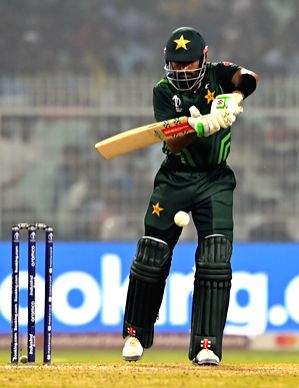 Babar Azam goes past Martin Guptil to become third highest run-getter in T20I - Vimarsana News
