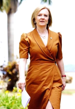 Liz Truss gets frustrated at being compared to Margaret Thatcher - Vimarsana News