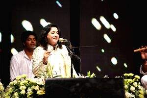 Lyrics must touch me, else I don't sign the dotted line: Singer Kavita Seth - Vimarsana News