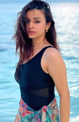 Mahima Makwana ticks 1 item off her bucket list with Maldives vacay - Vimarsana News