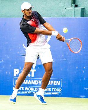 Mandya Open: Karan Singh upsets 7th seed Huang enroute to pre-quarters - Vimarsana News