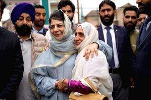 Mehbooba Mufti files nomination for Anantnag-Rajouri LS seat - Vimarsana News