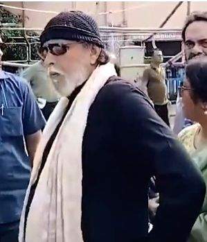 Mithun Chakraborty stands in queue to cast his vote in Kolkata - Vimarsana News