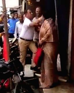MNS apologises, suspends activist for assaulting woman shopkeeper - Vimarsana News
