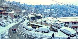 More snow in store for Himachal this weekend: Met Office - Vimarsana News