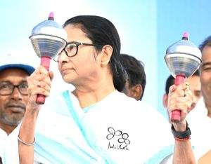 Congress-CPI-M helping BJP in sure seats for Trinamool, claims Mamata - Vimarsana News