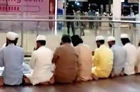 Controversy over namaz in Lulu Mall in Lucknow - Vimarsana News