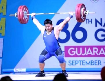 National Games: Tired of getting beaten up in boxing, 96kg gold winner Sambo Lapung took to weightlifting - Vimarsana News