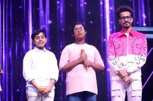 Neha Kakkar hails 'Superstar Singer 3' jugalbandi on 'Ek Chatur Naar Karke Sringar' - Vimarsana News