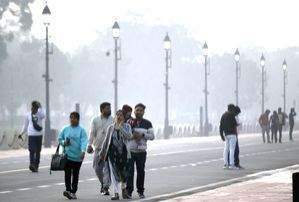 Delhi's poor air quality spikes respiratory, cardiac problems: Doctors - Vimarsana News