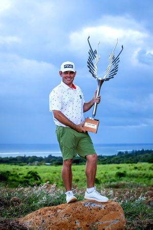 Oosthuizen makes a winning start at his own La Reserve course in Mauritius Open - Vimarsana News