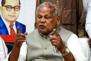 HAM-S core committee meeting underway, RJD offers CM's post to Manjhi - Vimarsana News