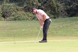PGTI 2024: Chilean Matias Dominguez shoots 61 to seize first-round lead in Final Qualifying Stage - Vimarsana News