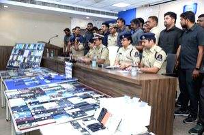 Phone smuggling racket busted in Hyderabad, 5 Sudanese nationals among 17 held - Vimarsana News