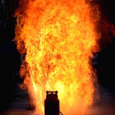 Seven injured in LPG cylinder explosion in Bihar - Vimarsana News