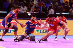 PKL 10: Dabang Delhi beat UP Yoddhas 35-25 to climb into top six - Vimarsana News