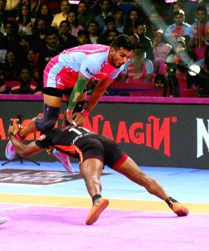 PKL 10: Jaipur Pink Panthers edge U Mumba 31-29 in 1001st game - Vimarsana News