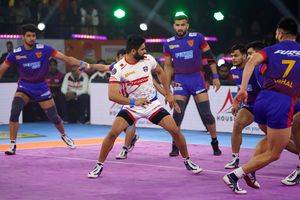PKL 10: UP Yoddhas go down to Dabang Delhi KC in Northern Derby - Vimarsana News