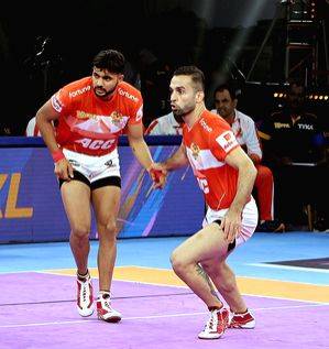 PKL: Rakesh,Fazel Atrachali's powerful performances help Gujarat Giants clinch convincing win vs UP Yoddhas - Vimarsana News